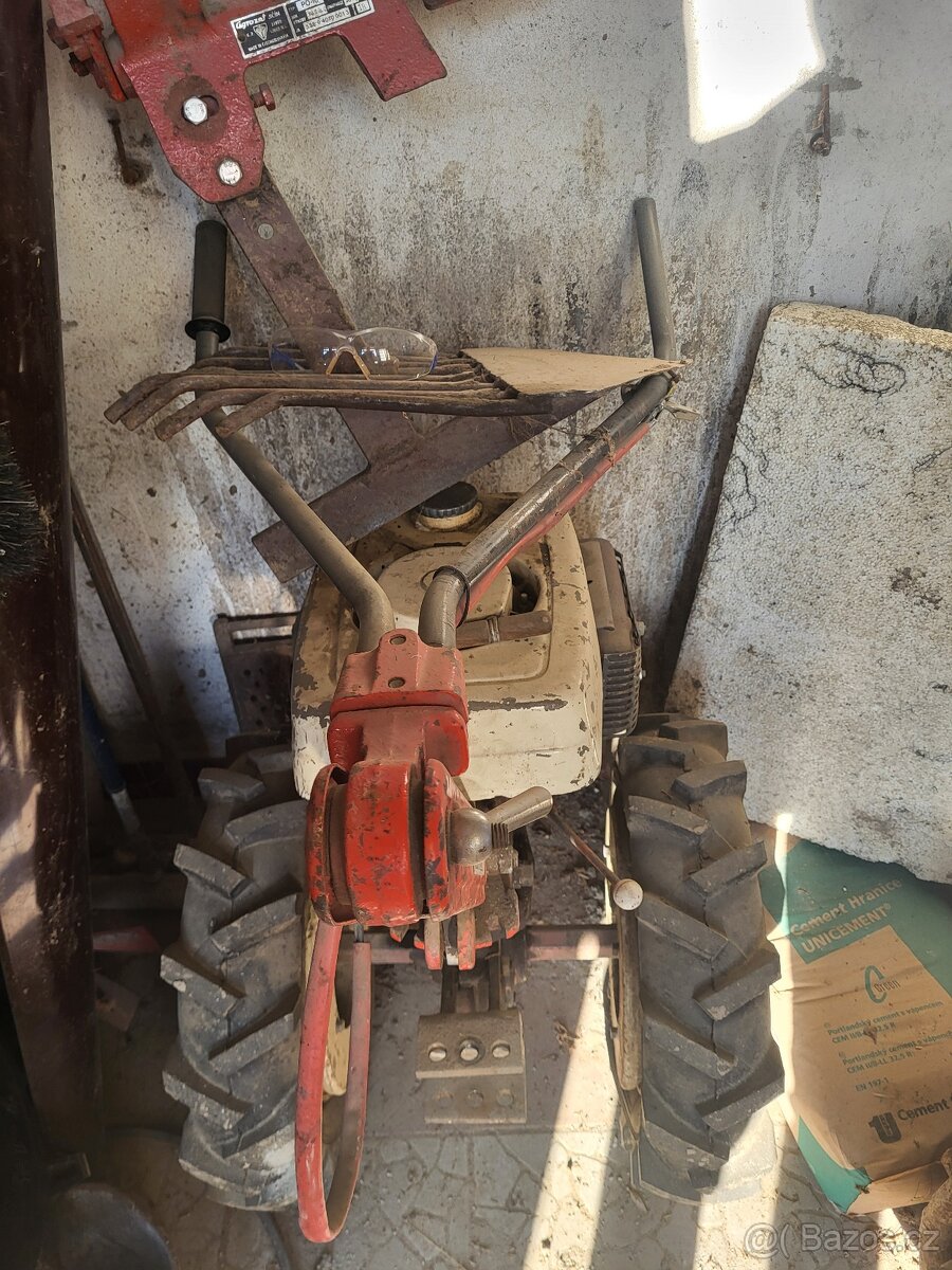 Terra s příslušenstvi