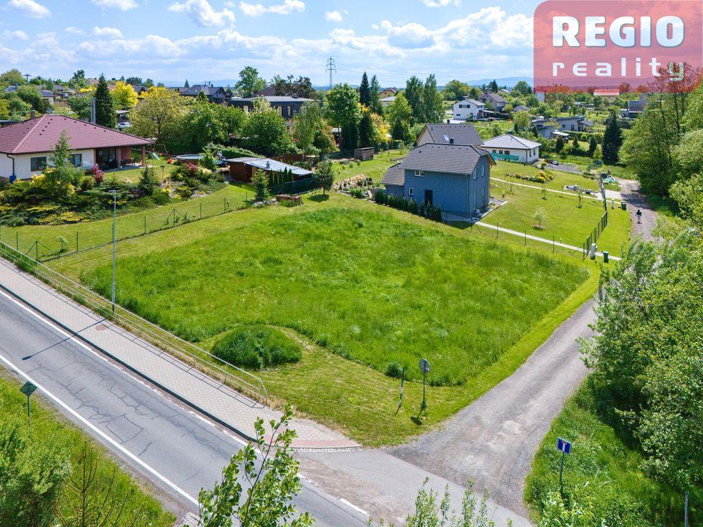 Prodej pozemku 1019m2, Dolní Suchá