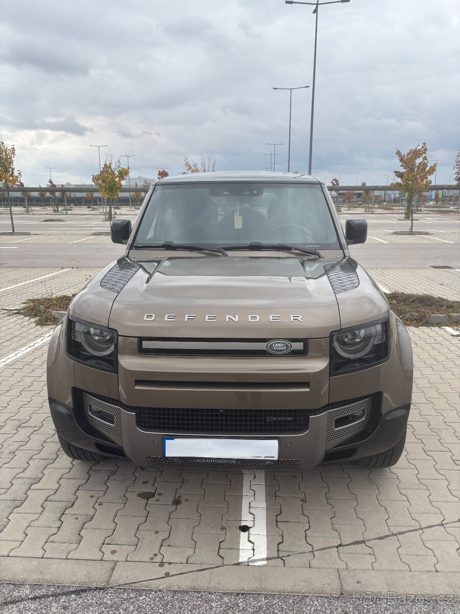 LR Defender 110 D300 X-DYNAMIC HSE
