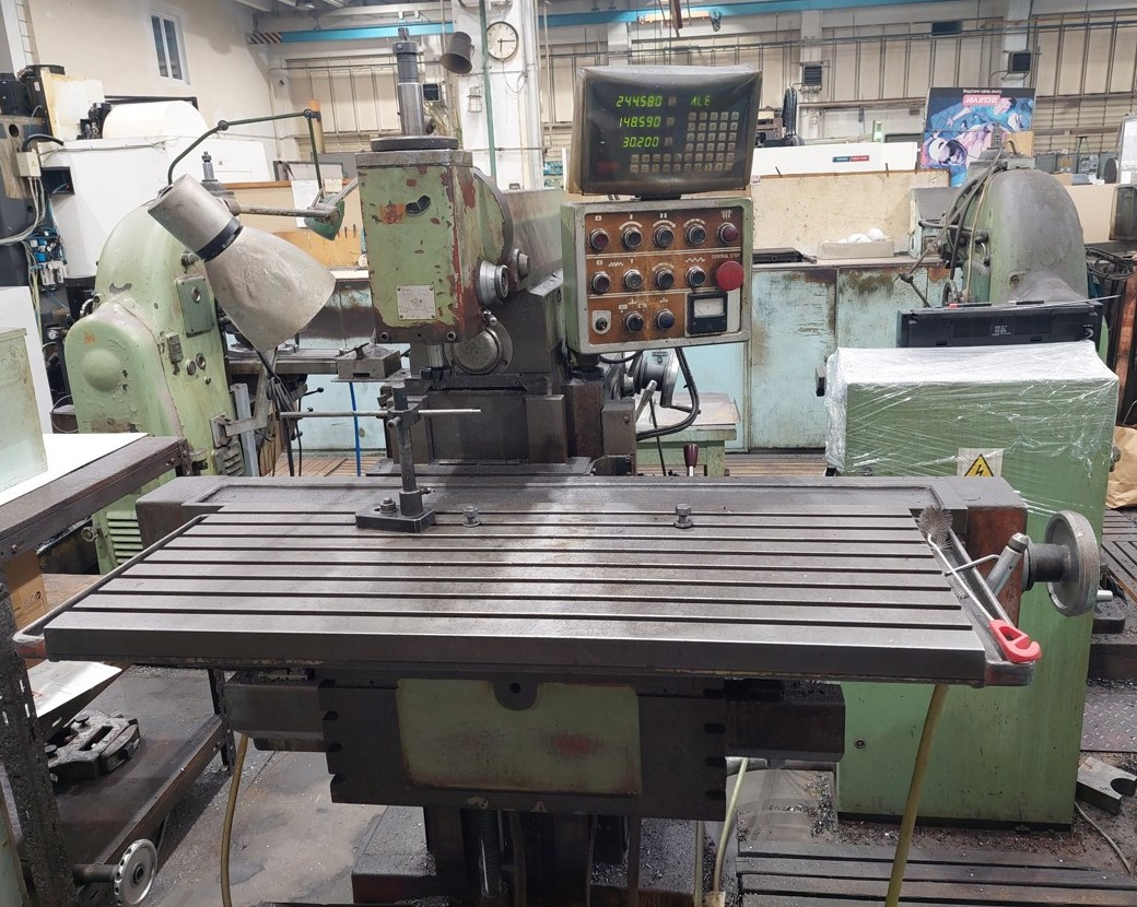 Nástrojařská frézka FN 40