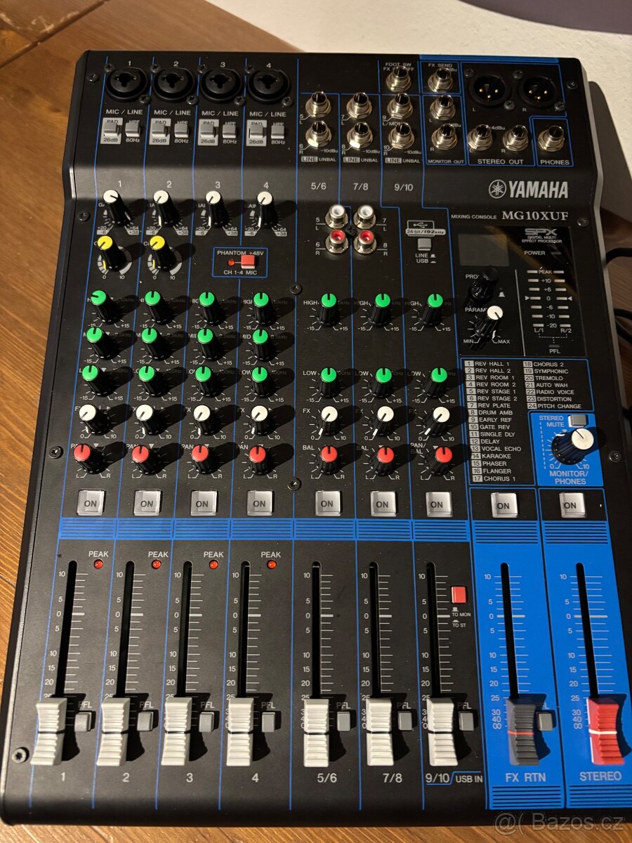 Mixážní pult Yamaha MG10XUF