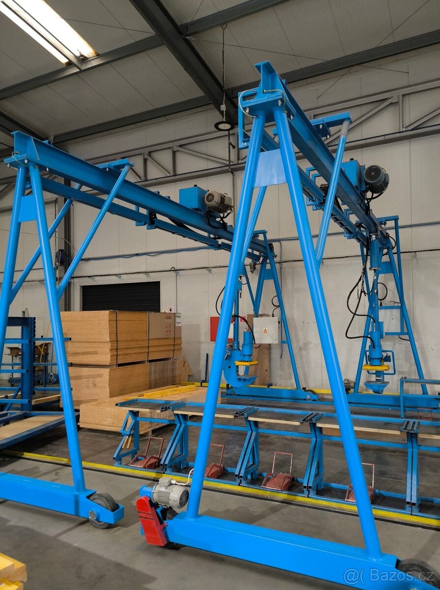 prodám kompletní technologii na výrobu vazníků lisy+pila