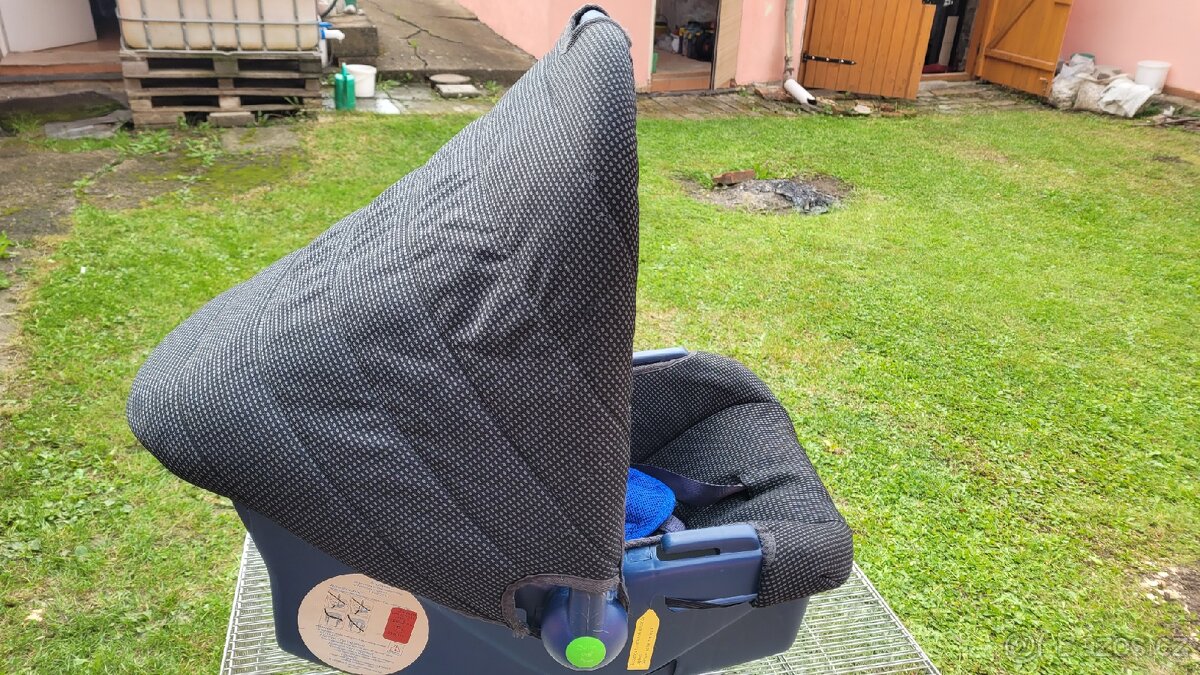 Autosedačka-vajíčko