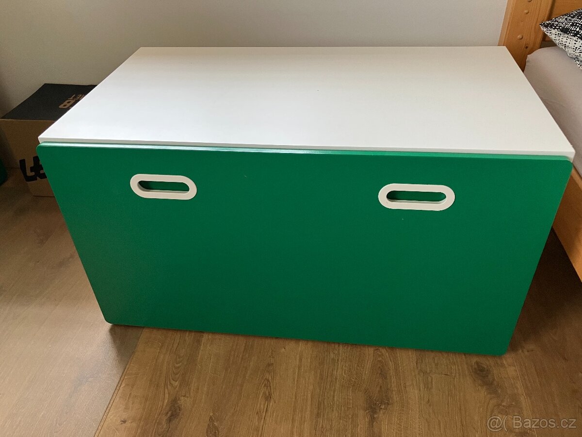 Dětská Ikea box, židle, lampa