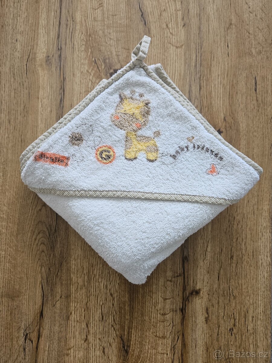 Osuška s kapucí Žirafa