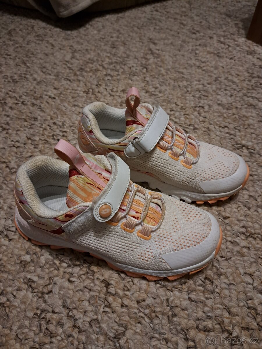 Dívčí boty zn.Lotto, vel.35