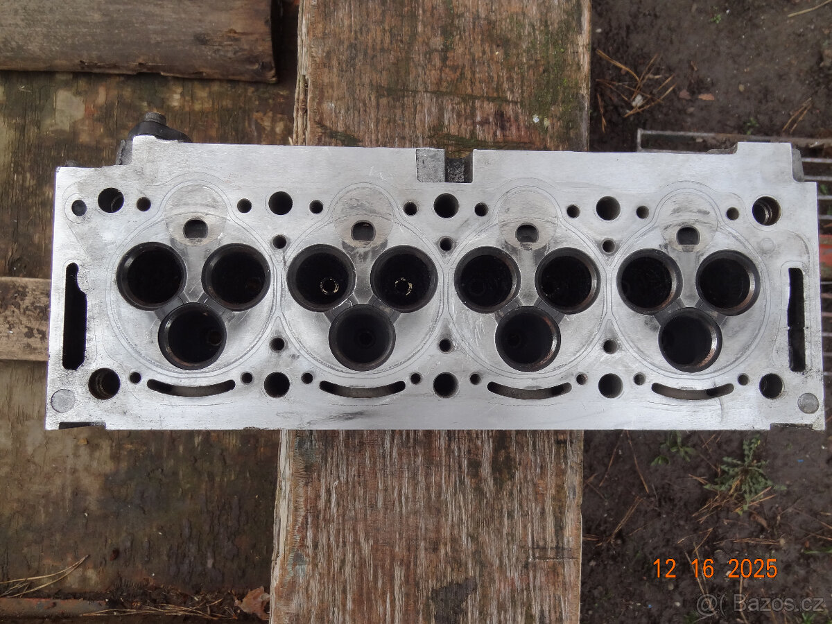 Hlava motoru 2.1 TD