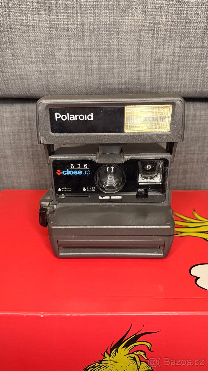 Polaroid 636 close-up