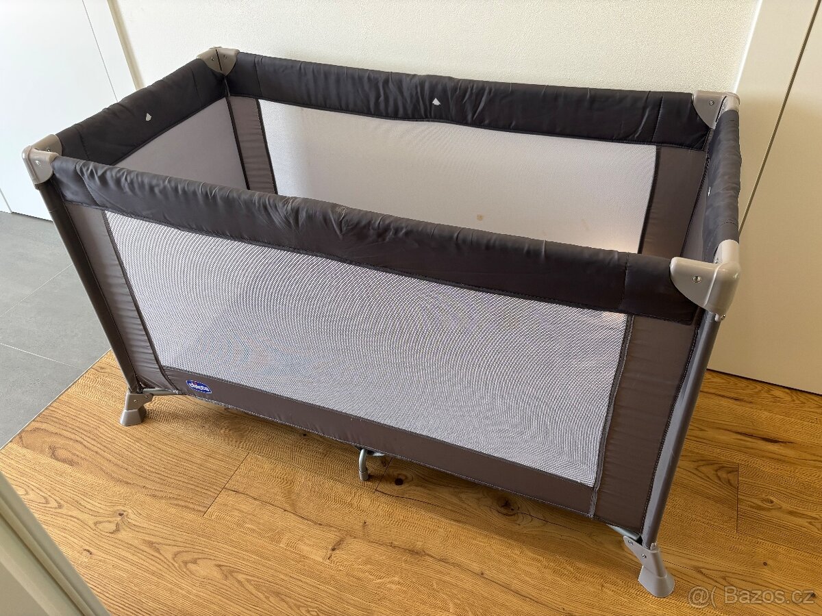 Cestovní postýlka Chicco