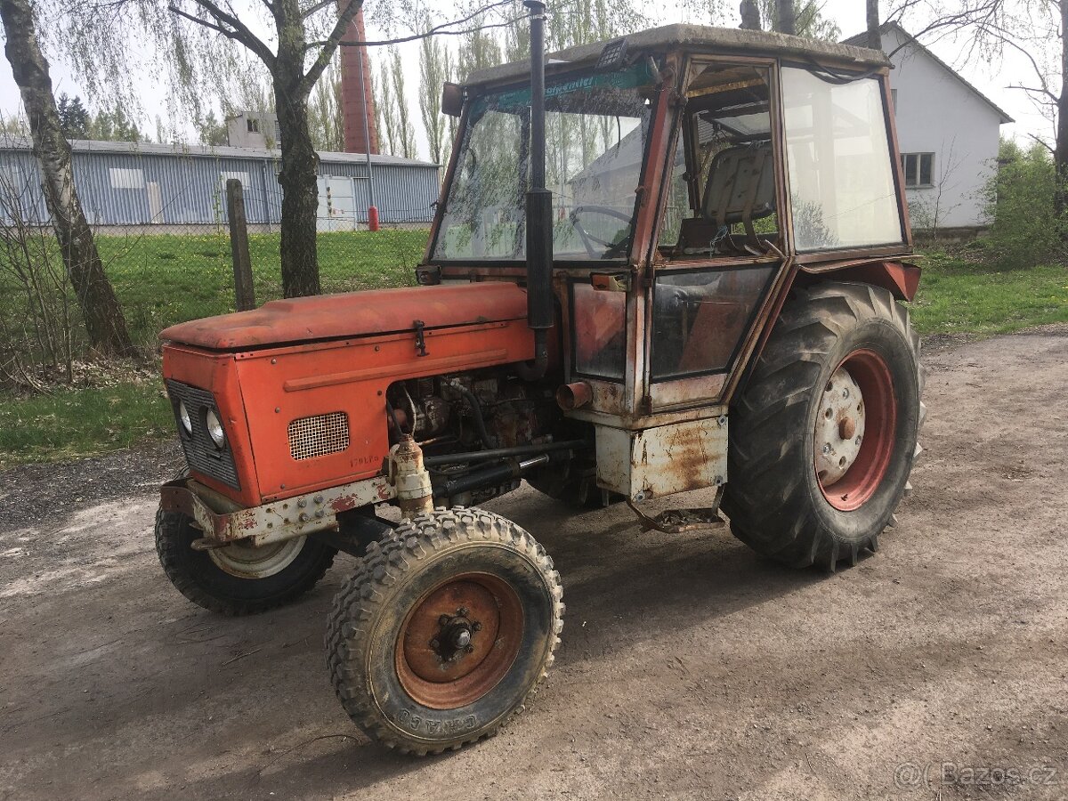 Zetor 5718 se servem