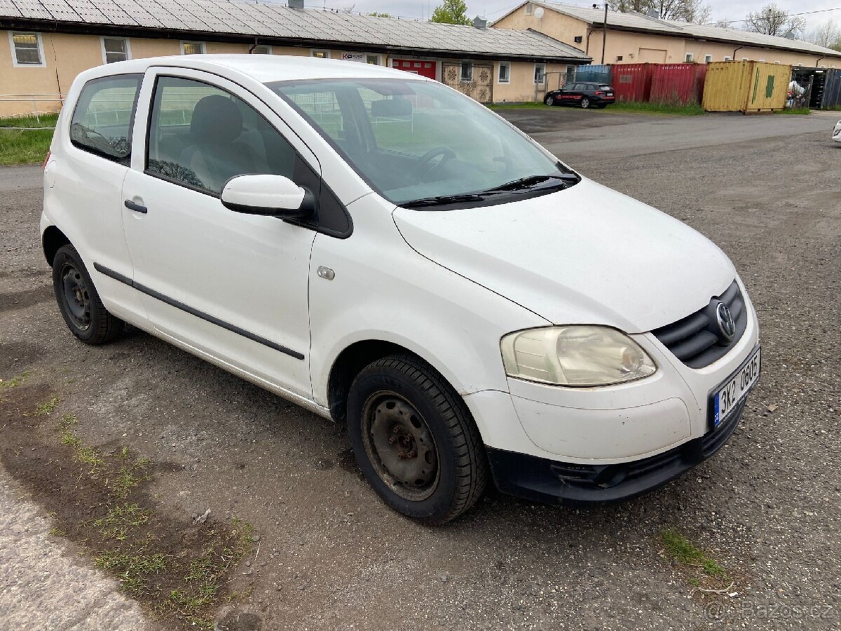 Volkswagen polo fox 1,2 HTP – Prodám díly