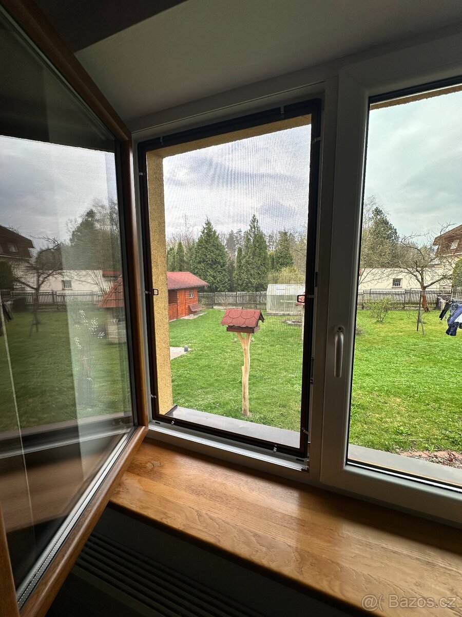Sítě proti hmyzu