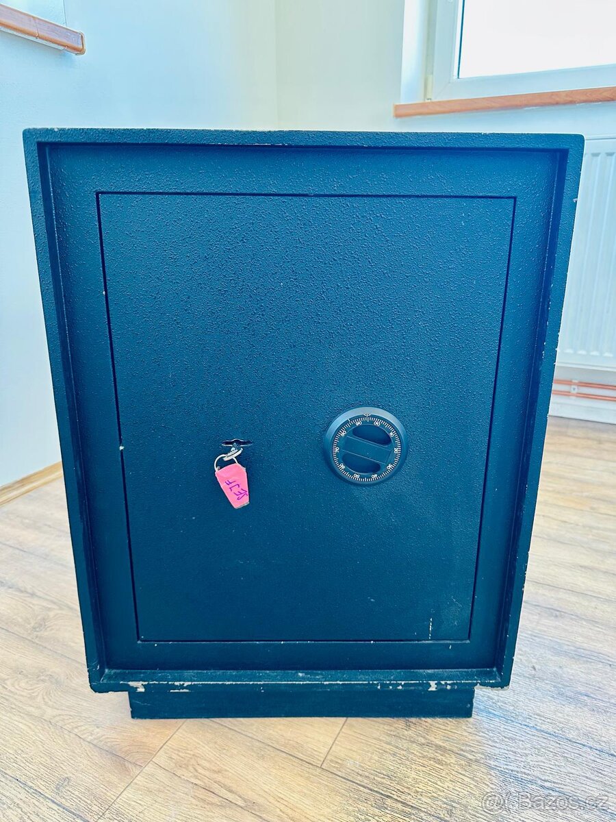 Trezor na peníze, zbraně nebo listiny