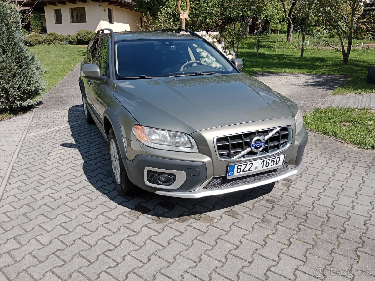 VOLVO XC70 2,4D5 AWD 136kw automat