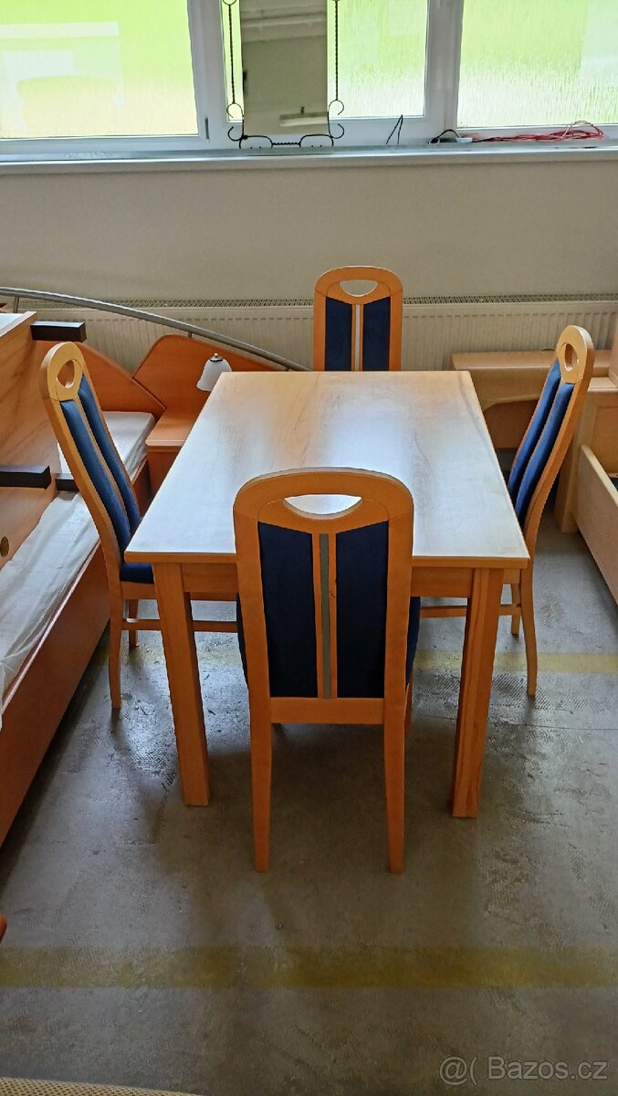 Jídelní set stůl a 4 židle