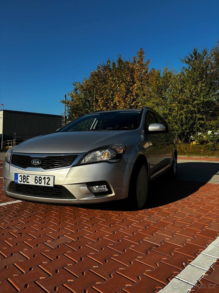 KIA Ceed 2012 (AUTOMAT) 1.6 benzin