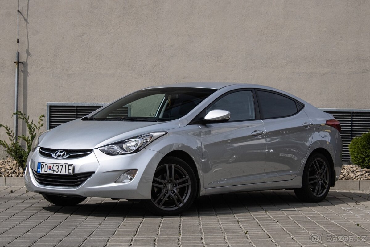 Hyundai Elantra 1.6i /aj na splátky/