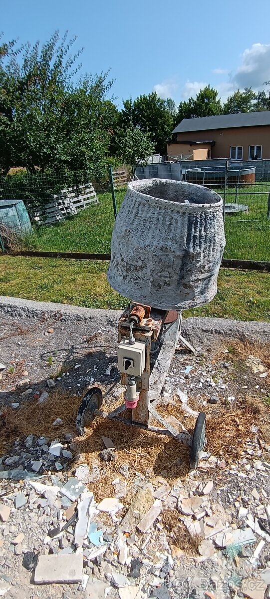 Prodám plně funkční míchačku