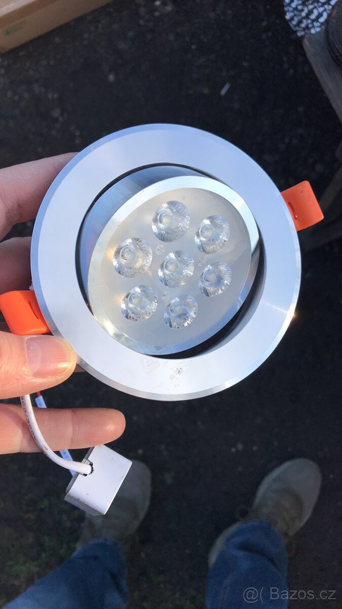 Podhledové led světla a Stojací lampa
