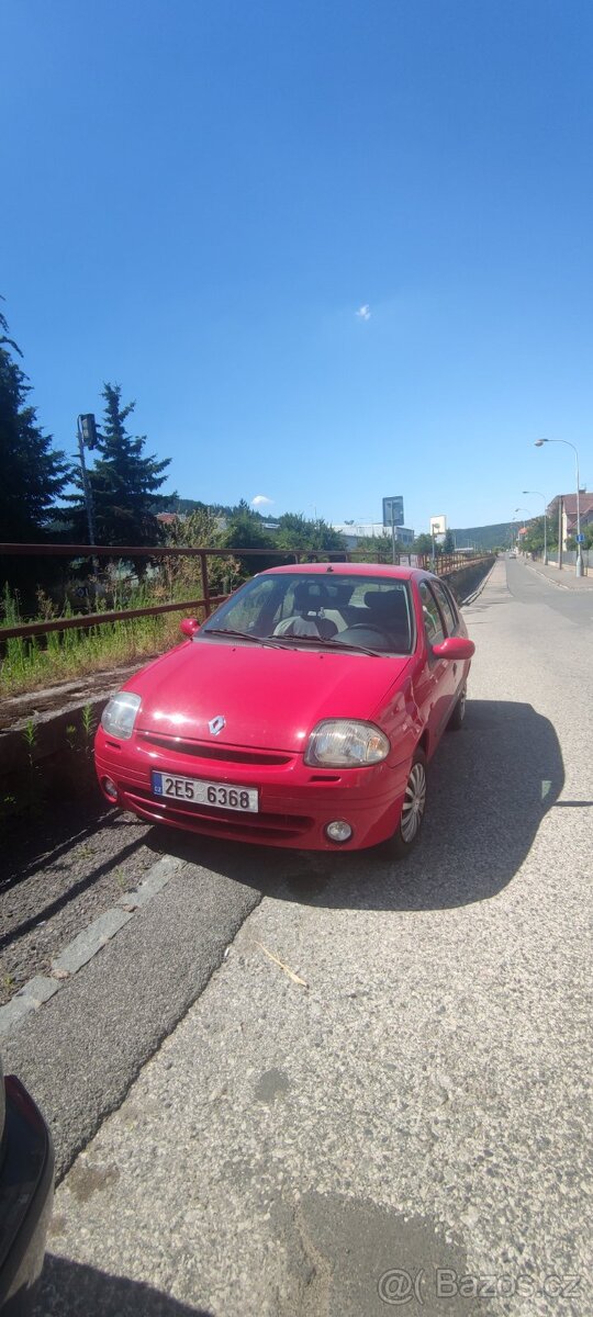 Renault Thalia 2001. Objem motoru 1.4. Benzín