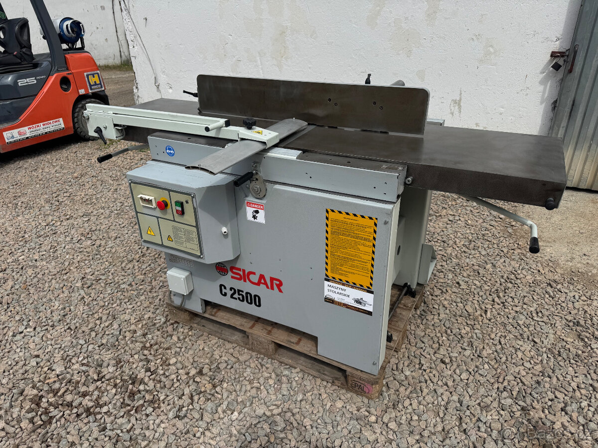 Srovnávačka s protahem SICAR C 2500