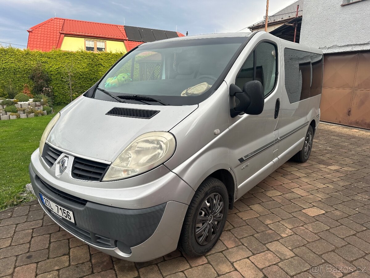 Renault Trafic 2.0 nafta 84kw,255 tkm,r.v.11/06