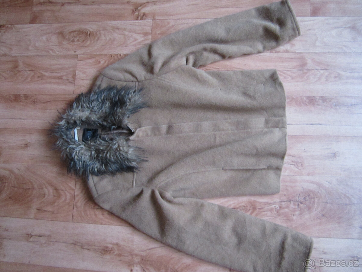 Béžová krátká bunda vel. L/40, akryl a 25% vlny