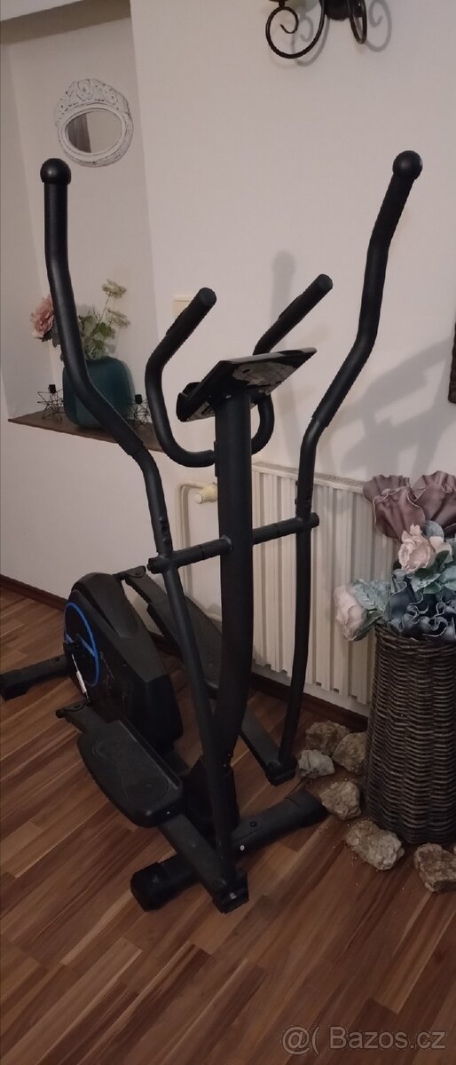 Eliptický trenažér CAPUTAL SPORTS