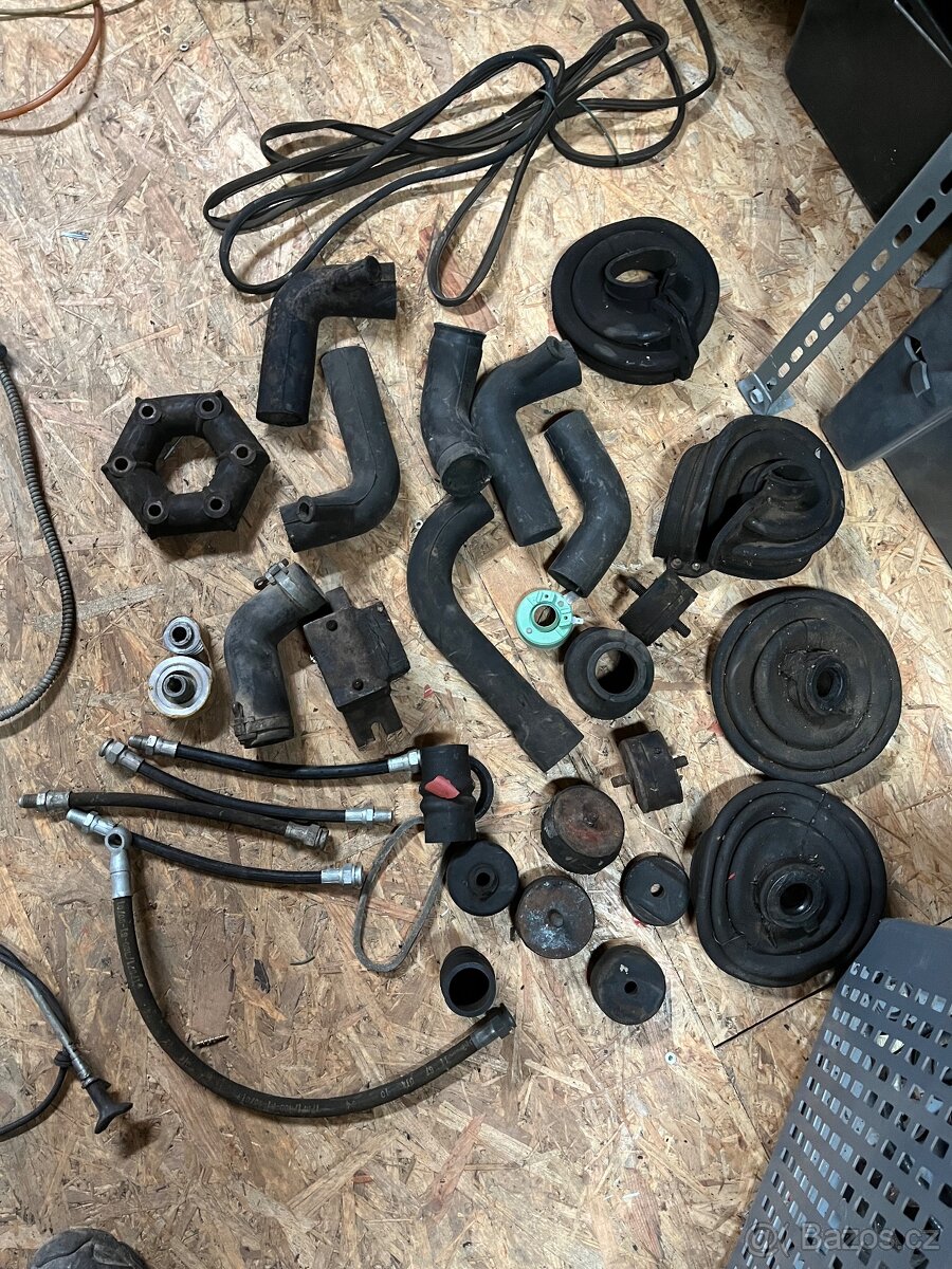 Náhradní díly Škoda octavia Felicia spartak atd.