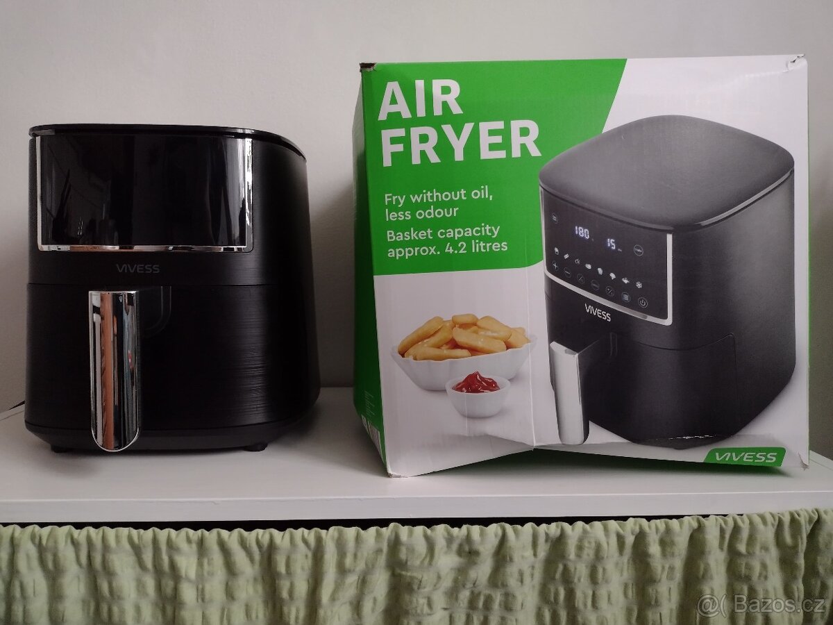 Horkovzdušná fritéza Vieves plně funkční