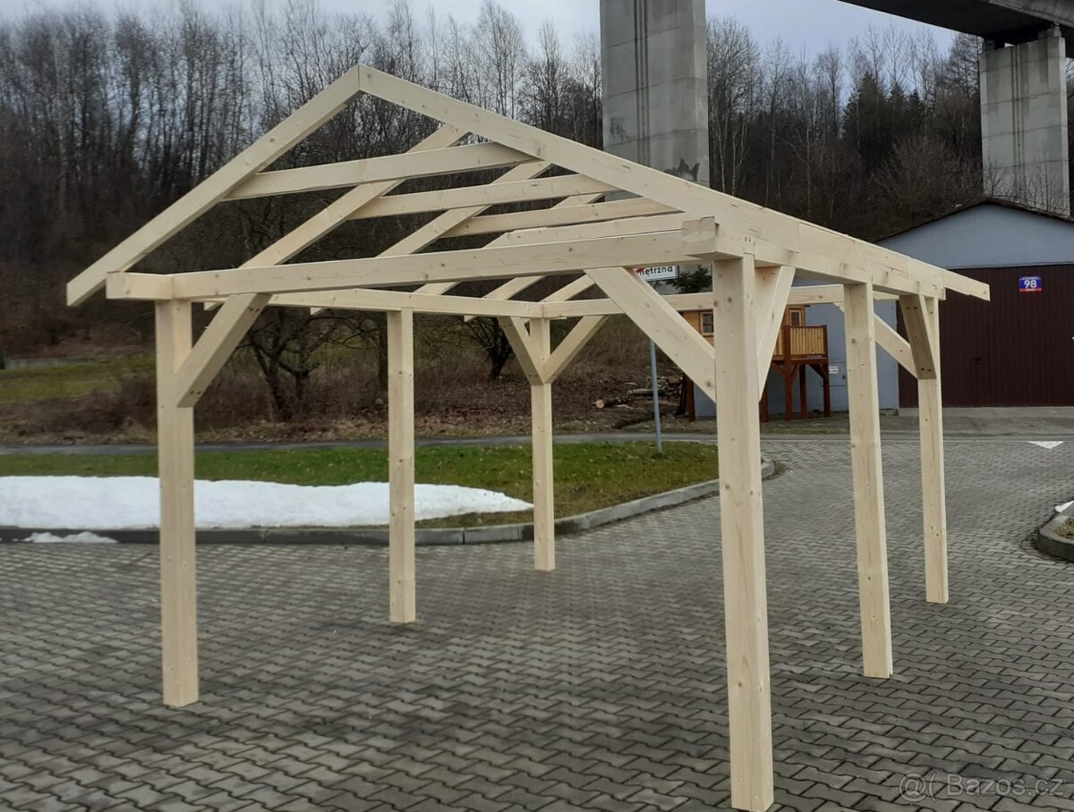 altan - dřevěný přístřešek