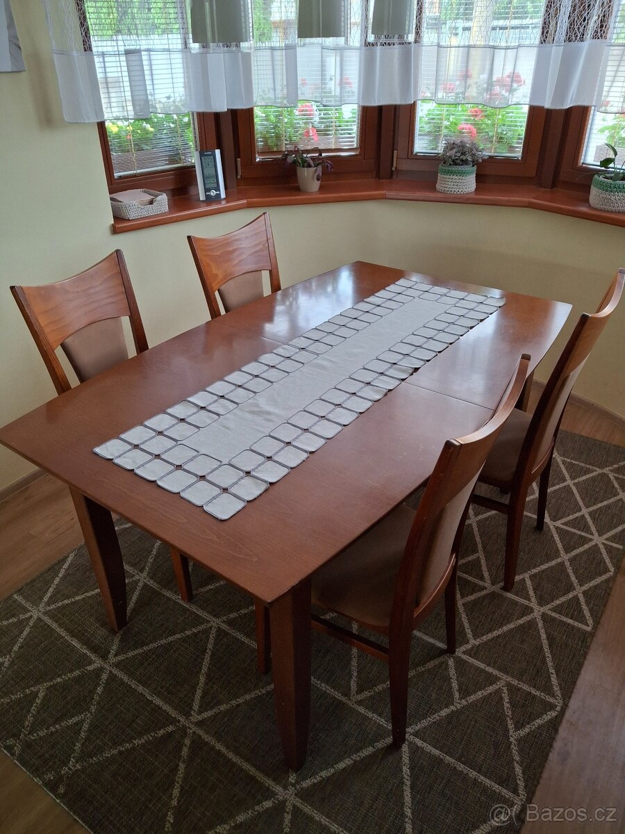 Stůl a 4x židle