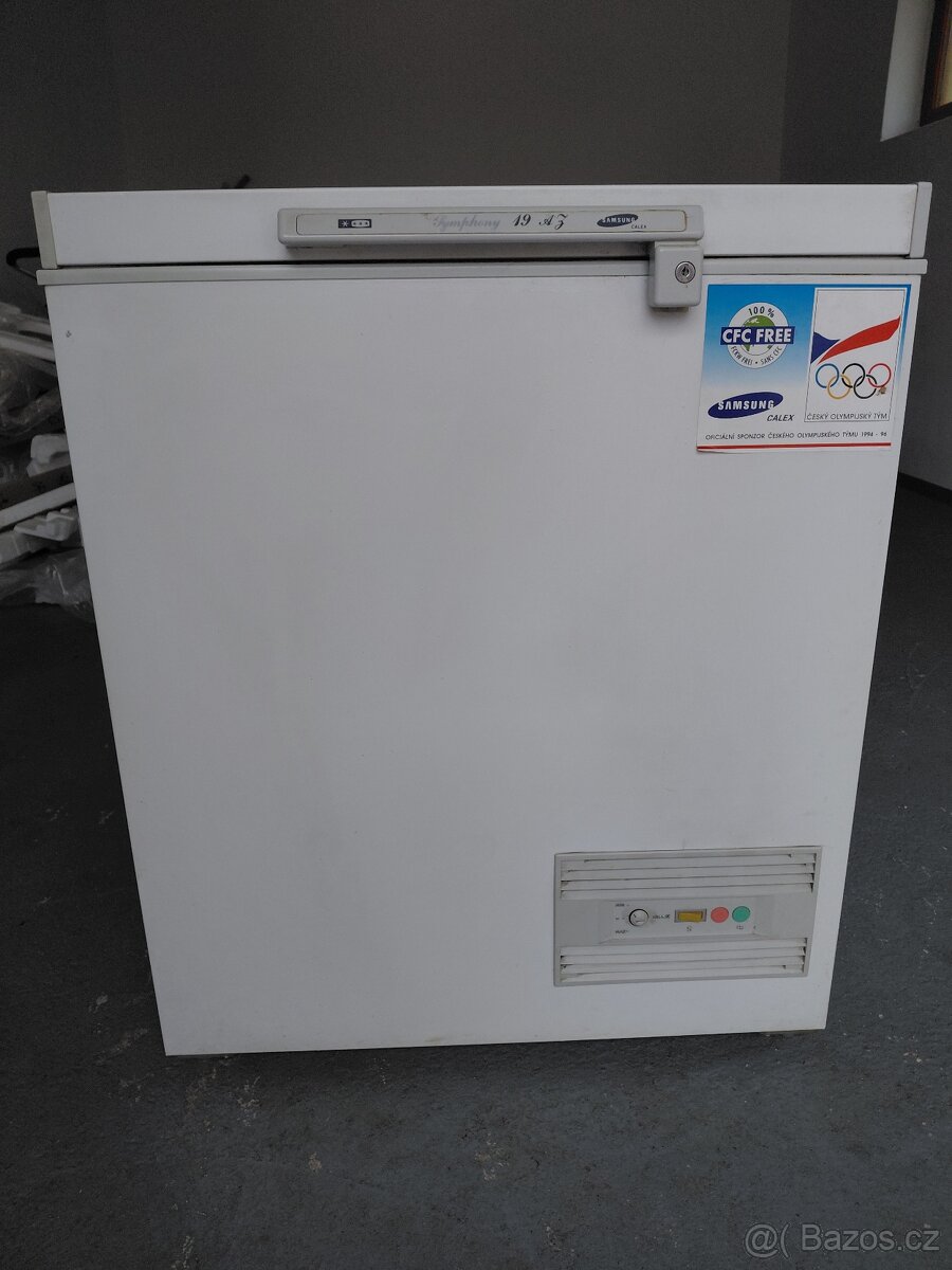Mrazák pultový 160 l Samsung