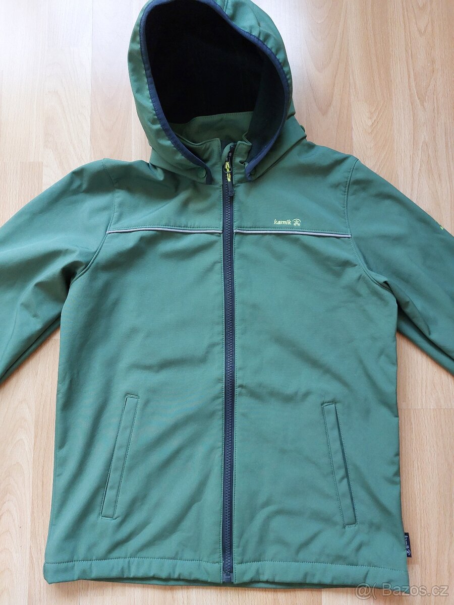 Nová softshellová přechodová tm. zelená bunda Kamik, 152-158
