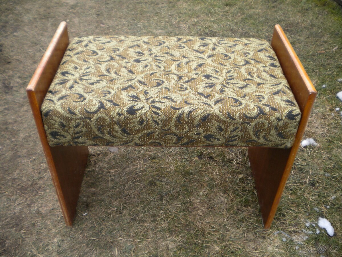 přebytky 1.věci ze dřeva