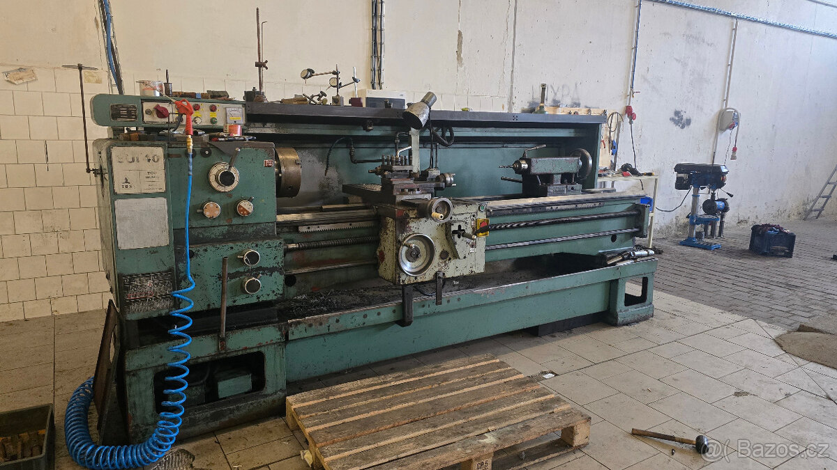 soustruh hrotový SUI 40/ 1500