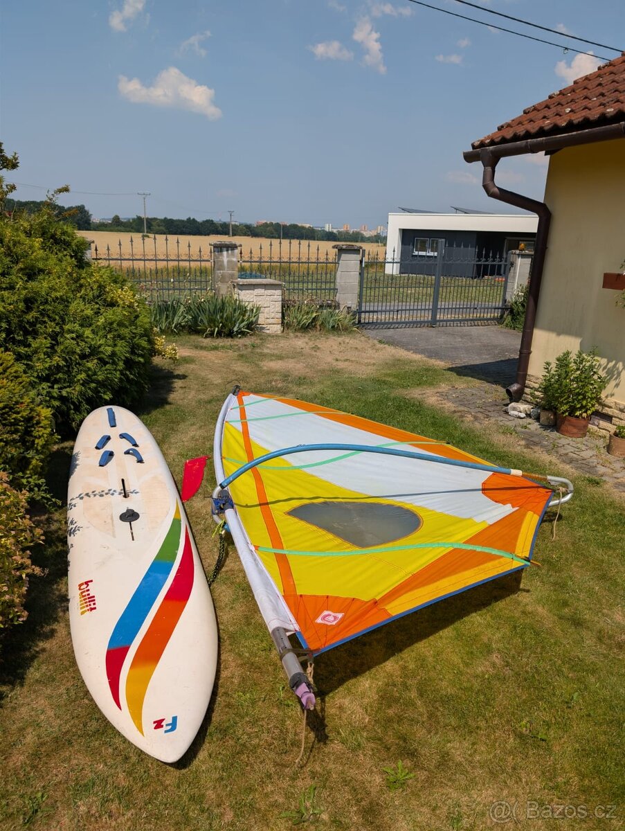 F2 windsurfing