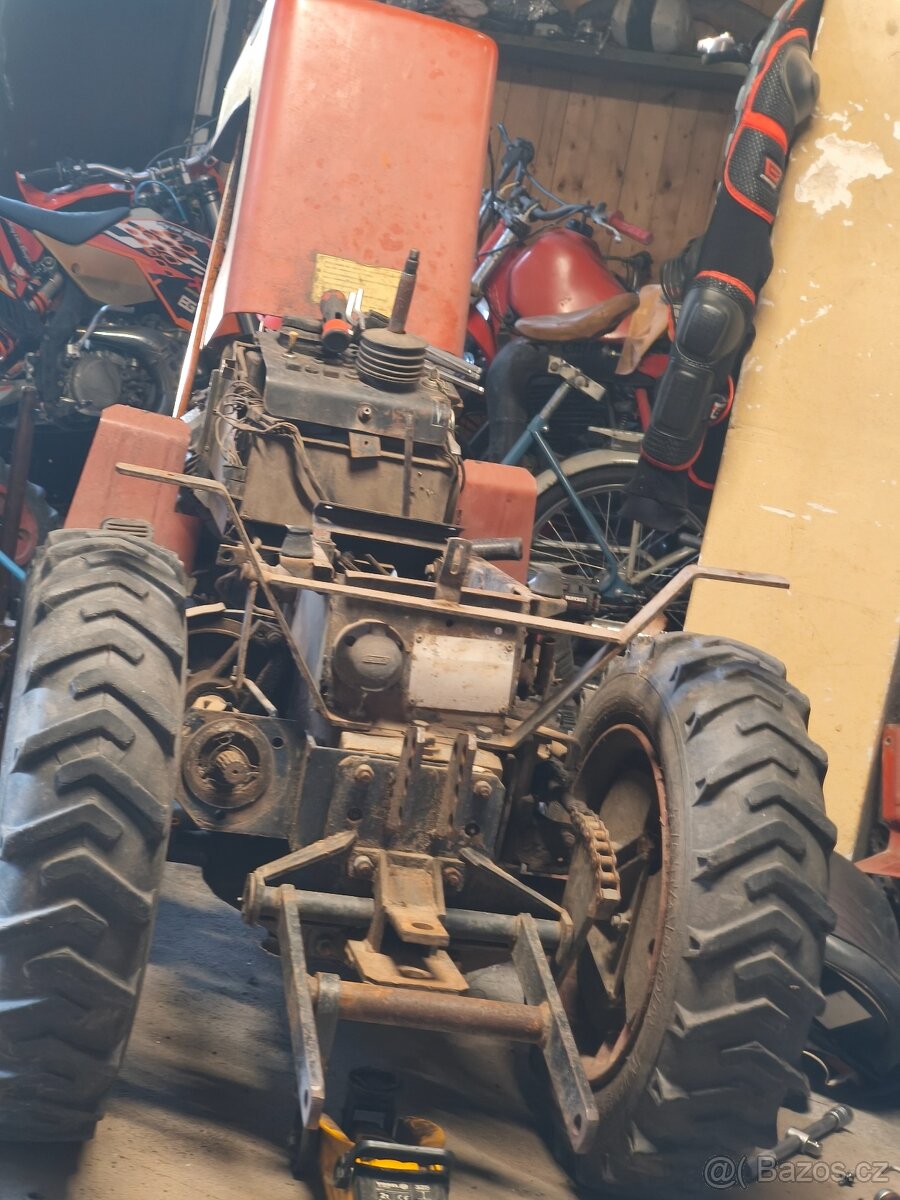 MT8 mini 070 malotraktor díly