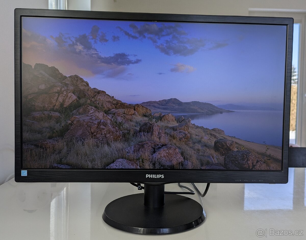 Monitor 24" Philips 243V5LHAB5 – Full HD, vestavěné repro