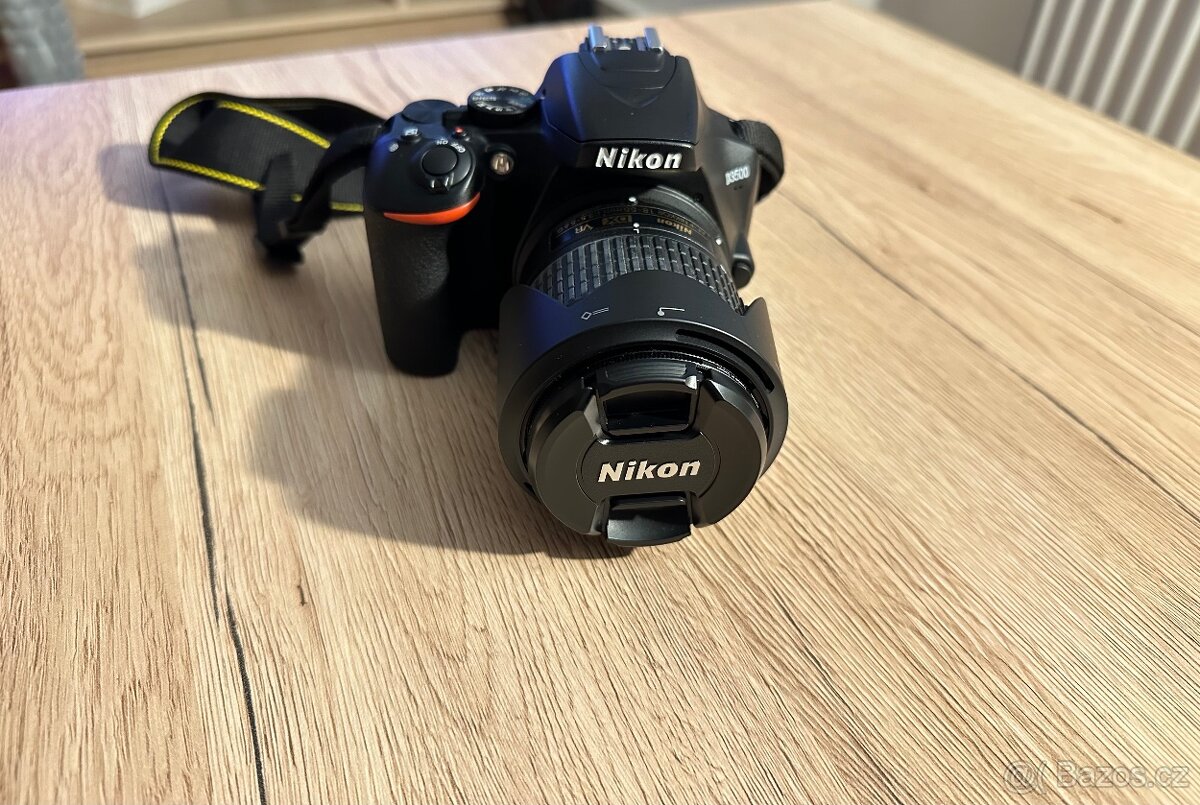 Nikon D3500 včetně příslušenství