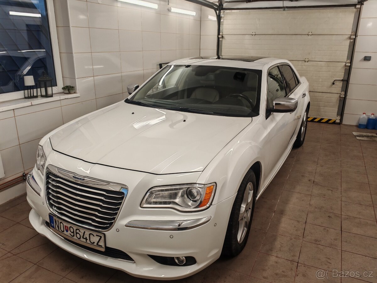 Limuzína Chrysler 300c 2014
