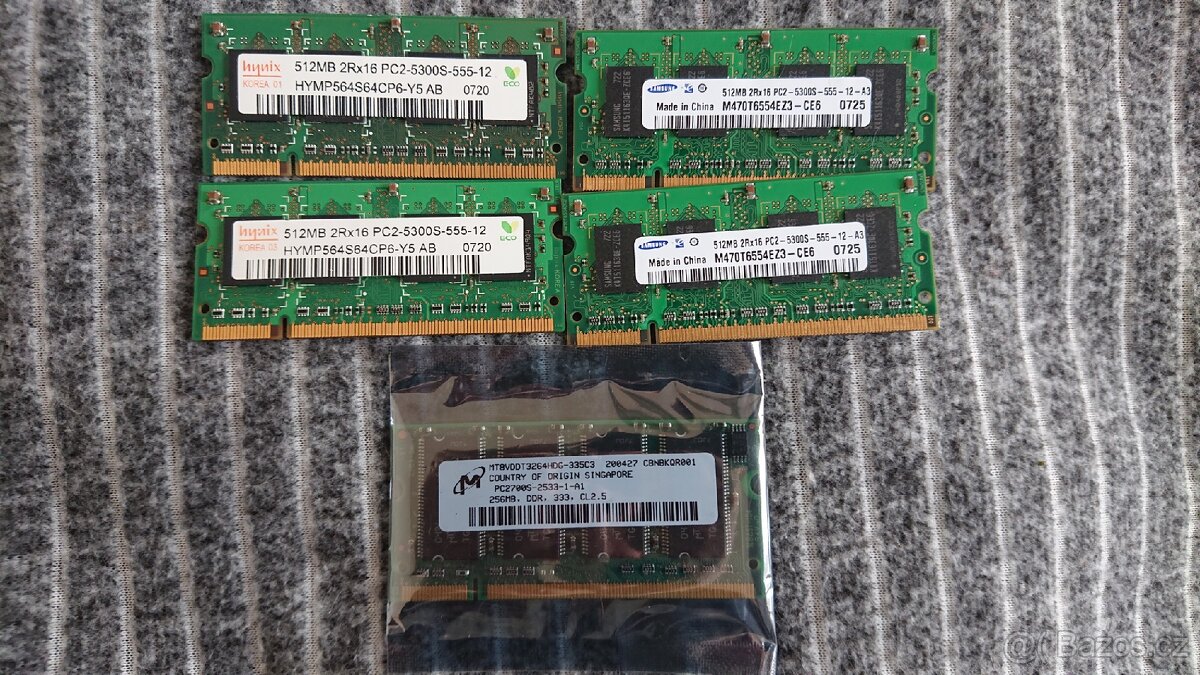 SO-DIMM paměti 512MB