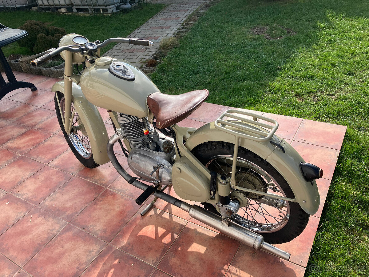 Jawa 250/11 pérák, s doklady