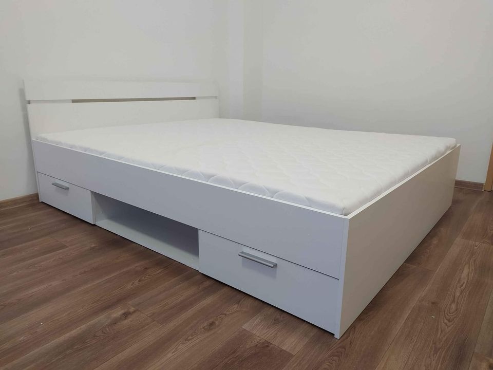 Multifunkční postel s matrací a roštem NOVÁ