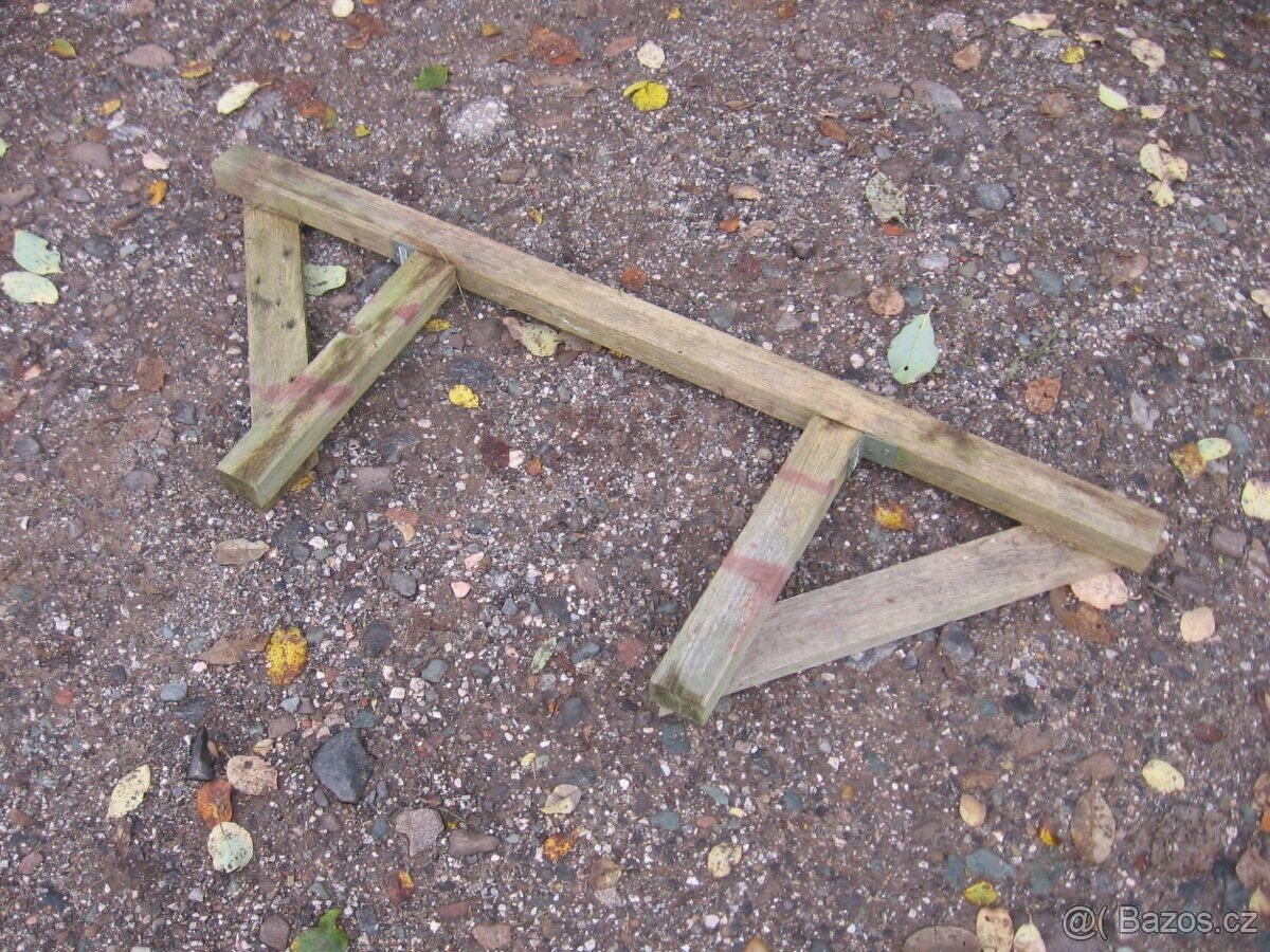 Kleštiny na věnec