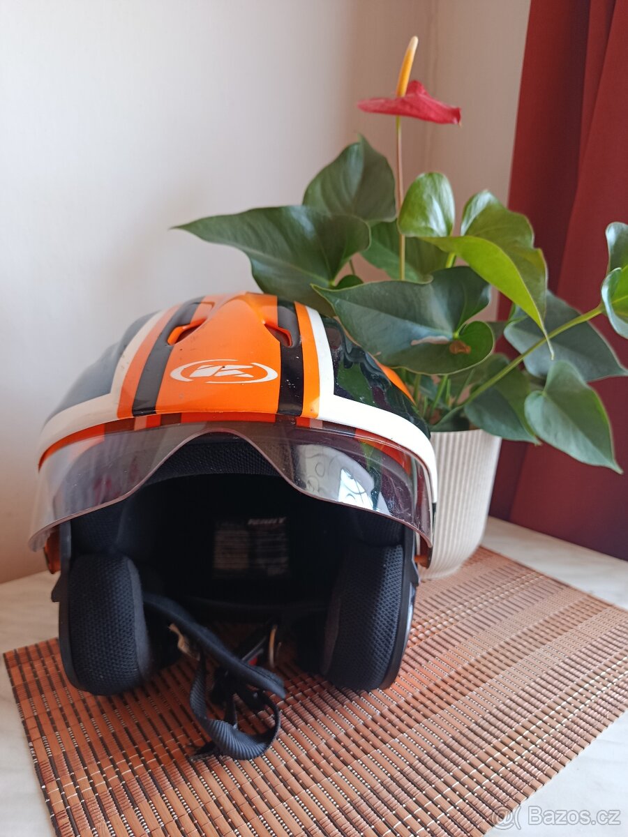 Přilba na skútr Kenny