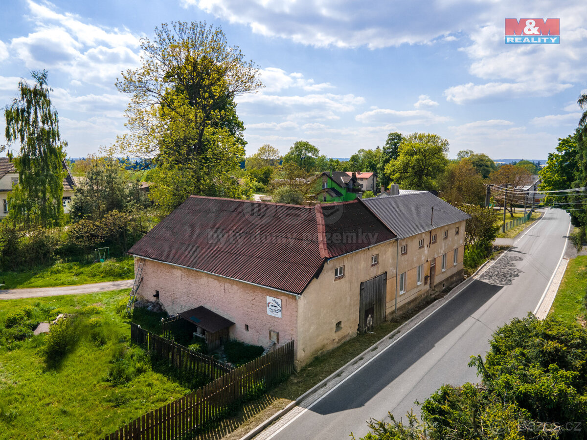 Prodej rodinného domu, 1435 m², Sklené