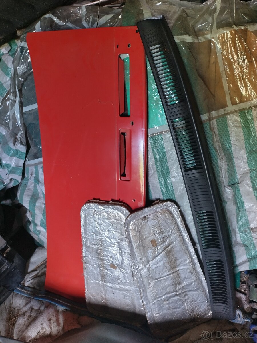 Prodám zadní kapotu škoda 105 120 125 130