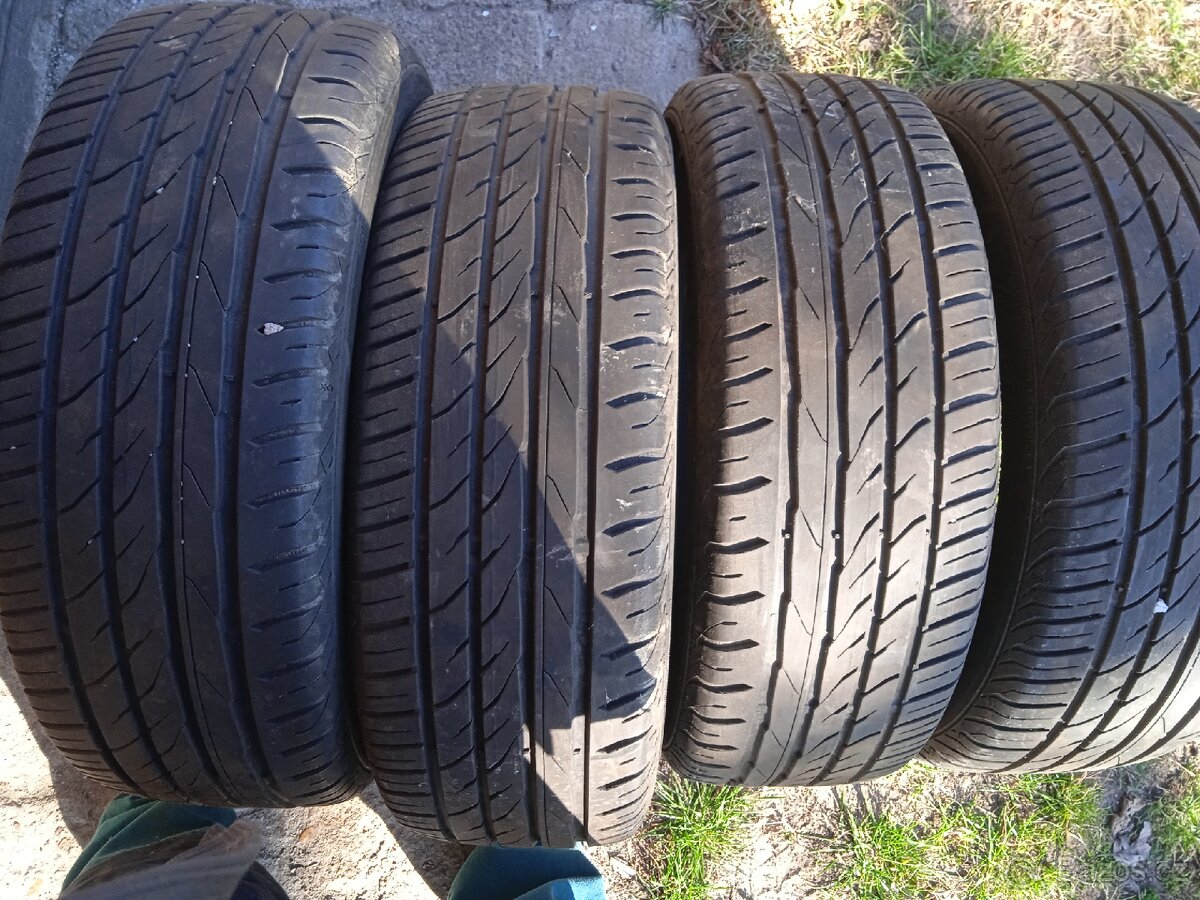 Prodám letní pneu 215/ 60 R 16