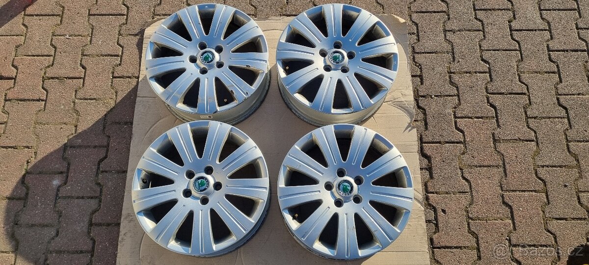 Alu kola originál Škoda Superb 5x112 6x17 ET45 3T0 601 025 J